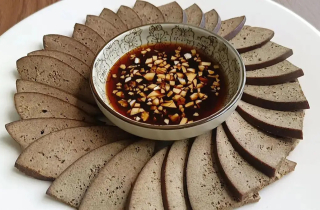 Gan lợn - món ăn gây tranh cãi, 5 cảnh báo cần lưu ý