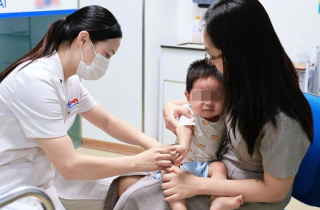 Trẻ nhập viện vì cúm mùa tăng, nhiều ca biến chứng nặng