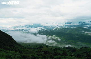 Về Sì Thâu Chải ngắm bản làng giữa mây và hoa của người Dao