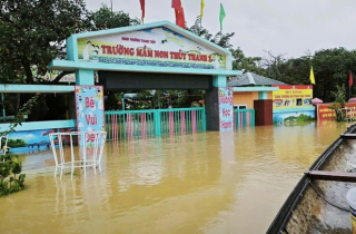 Mưa lũ diễn biến phức tạp, TP Huế tiếp tục cho học sinh nghỉ học