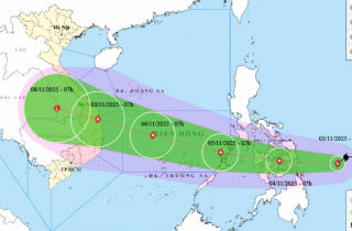 Bão Kalmaegi liên tục đổi hướng, có thể mạnh cấp 14 khi vào Biển Đông