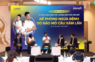 Cựu cầu thủ Pháp mất chân vì não mô cầu, biến đau thương thành cảm hứng