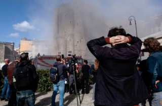 Tháp từ thời Trung cổ sụp đổ ngay trung tâm Rome