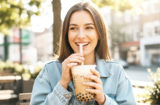 Nguy cơ bị 'bào mòn' gan thận từ món trà sữa giới trẻ mê mẩn