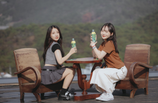 “Đi để ngủ”, “uống để mát tâm”: Khi người trẻ chọn giải nhiệt cuộc sống theo cách dịu dàng nhất