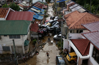 Bão cuồng phong Kalmaegi càn quét Philippines, ít nhất 66 người thiệt mạng