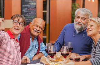 Bỏ 500 triệu mỗi năm ‘mua’ tuổi thọ, bùng nổ làn sóng kinh doanh ‘trường sinh’