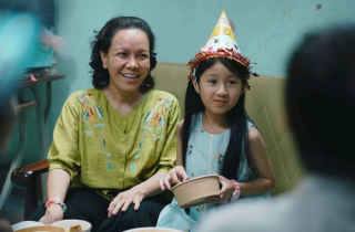 Phim nào đang dẫn đầu doanh thu phòng vé Việt?