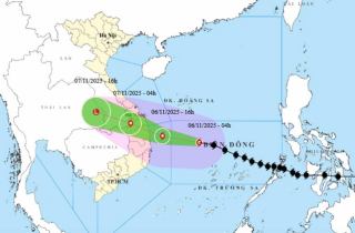 Bão số 13 Kalmaegi tăng tốc, giật cấp 17, từ hôm nay miền Trung mưa như trút