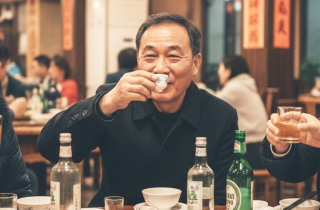 Mẹo uống rượu ít gây hại cơ thể