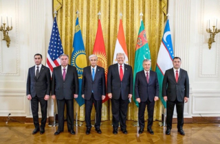 Bước ngoặt chiến lược trong quan hệ Mỹ - Trung Á