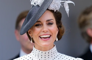 'Nữ hoàng nghi thức' mách 39 quy tắc để trở thành quý cô thanh lịch