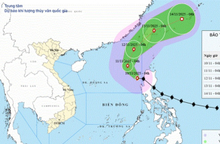 Bão Fung-Wong giật cấp 16, liên tục đổi hướng đi vào Biển Đông