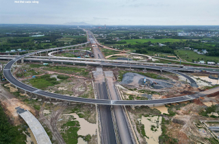 Toàn cảnh tuyến đường nối sân bay Long Thành trước ngày thông xe