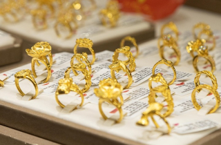 Giá vàng hôm nay 11/11: Bật tăng, vượt 4.100 USD/ounce