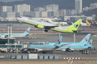 35 phút 'im lặng tuyệt đối' trên bầu trời Hàn Quốc trong kỳ thi đại học