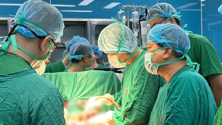 Lần đầu Việt Nam thực hiện thành công 2 ca ghép phổi trong một ngày