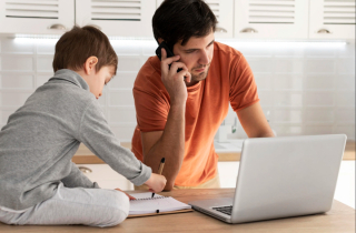 Cha mẹ bỏ bê không giáo dục con trẻ có thể bị xử phạt đến 20 triệu đồng