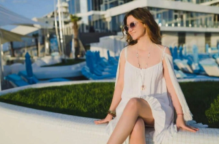 Gen Z chán việc văn phòng, đổ xô làm giúp việc cho giới siêu giàu