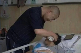 8 năm sau khi đông lạnh thi thể vợ, chồng tái hôn nhưng vẫn chờ vợ hồi sinh