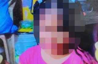 Bé gái 12 tuổi tử vong sau khi bị phạt gập bụng 100 cái vì đi học muộn