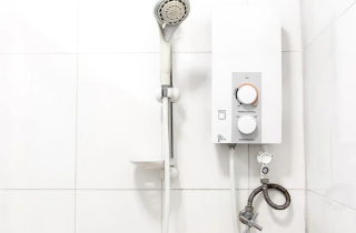 Kẻ giật điện sát hại vợ trong phòng tắm thoát án tử nhờ con gái xin khoan hồng