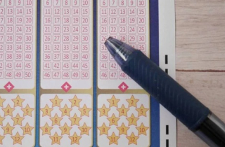 Đăng vé số trúng thưởng lên mạng, tiền bị người khác nhận mất