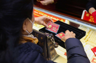 Giá vàng hôm nay 17/11: Đầu tuần giảm nhẹ