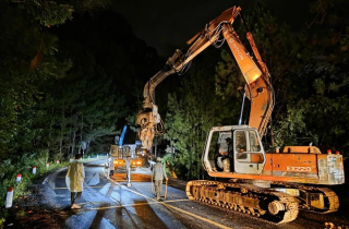 Nỗ lực khắc phục các điểm sạt lở trên những cung đèo cửa ngõ vào Đà Lạt