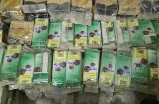 Xe container chở gần 1 tấn ma tuý từ Tam giác vàng tuồn vào Việt Nam