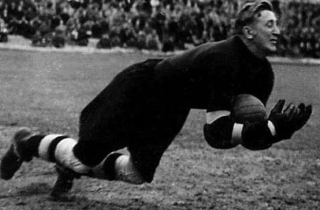 Anatoly Akimov: Chuyện ít biết về HLV ngoại đầu tiên của bóng đá Việt Nam