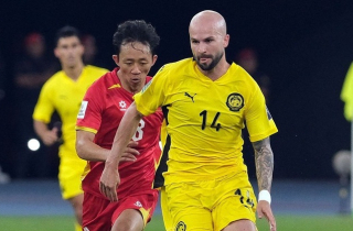 Cầu thủ nhập tịch Malaysia chối cãi khó tin, FIFA càng khẳng định có tội