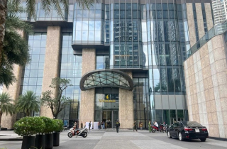 Phát hiện thi thể trong túi ở sảnh chung cư TP.HCM