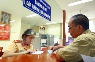 Từ 1/1/2026, địa phương phải có bảng giá lệ phí trước bạ ô tô, xe máy mới