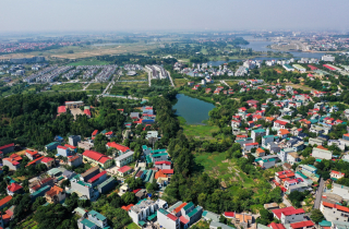 Khi người dân phải ‘mua lại đất của mình’