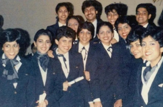 Đối đầu không tặc, nữ tiếp viên dũng cảm chắn đạn, cứu hơn 200 người