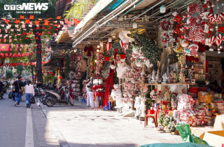 Phố trung tâm Hà Nội ‘lột xác’ sau ngày ra quân dỡ mái che, dọn dẹp vỉa hè