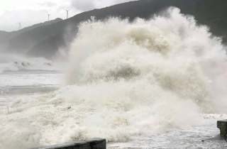 Bão số 15 Koto mạnh lên, dự báo tồn tại trên biển gần 6 ngày