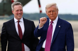 Tại sao Bộ trưởng Lục quân Mỹ dẫn đầu đàm phán thỏa thuận hòa bình Ukraine?