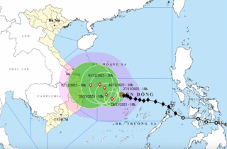 Tin mới nhất bão số 15 Koto: Giật cấp 15, di chuyển chậm lại trên Biển Đông