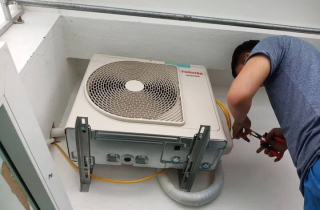 Nhà chung cư lắp cục nóng điều hòa ở đâu hợp lý nhất?