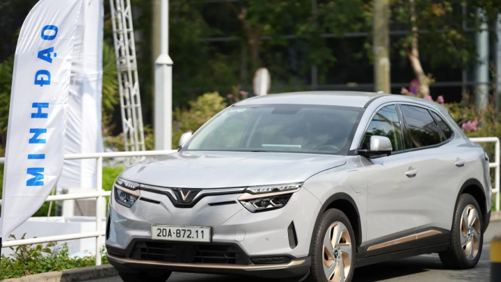 SUV tầm giá 1 tỷ đồng: Ưu thế vượt trội gọi tên VinFast VF 8