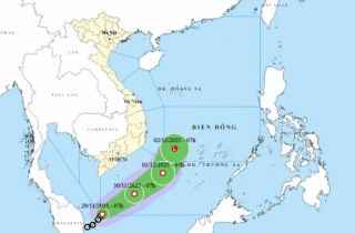 Áp thấp nhiệt đới 'chưa từng xuất hiện' đi vào Biển Đông