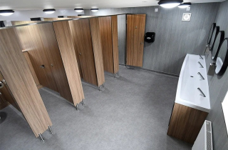 Công ty ‘canh’ toilet, nhân viên đi vệ sinh quá 15 phút bị phạt 1,7 triệu đồng