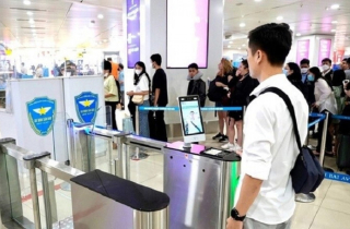 Từ hôm nay, khách không ký gửi hành lý phải làm thủ tục bằng VNeID