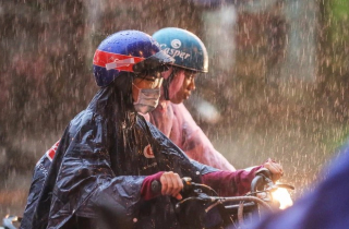 Dự báo thời tiết 3/12: Miền Trung mưa lớn diện rộng, miền Bắc chuyển rét