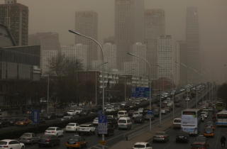 Bắc Kinh 'cứu' bầu trời thoát cảnh ngập trong bụi mịn thế nào?