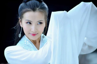 Điêu Thuyền đẹp nhất màn ảnh: Từ bỏ nghệ thuật cưới đại gia, giờ làm giảng viên