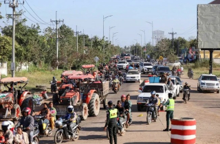 Căng thẳng biên giới Thái Lan - Campuchia gia tăng, người dân vội vã di tản