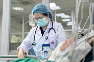 Người đàn ông từ Thái Lan về Việt Nam chữa bệnh 'vi khuẩn ăn thịt người'